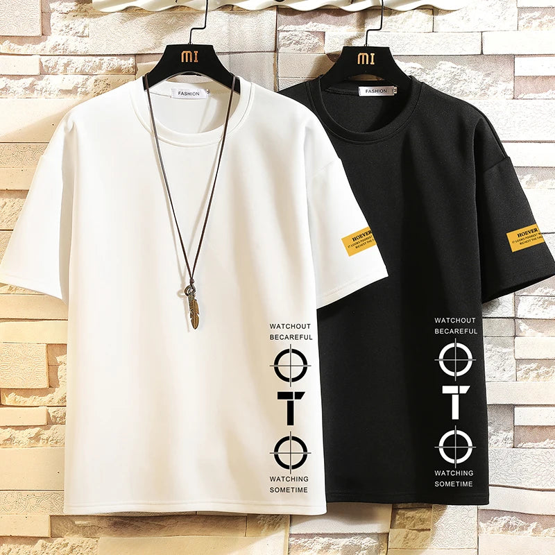 Camisa com design minimalismo e moderno, disponíveis nas cores preta e branca